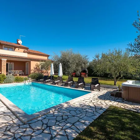 Casa Clara Mit Jacuzzi Und Panoramameerblick Kaštelir