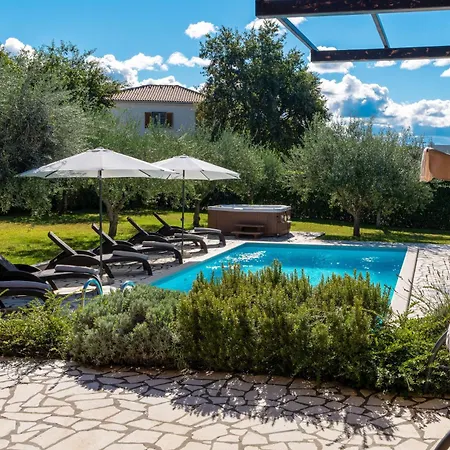 Casa Clara Mit Jacuzzi Und Panoramameerblick * Kaštelir