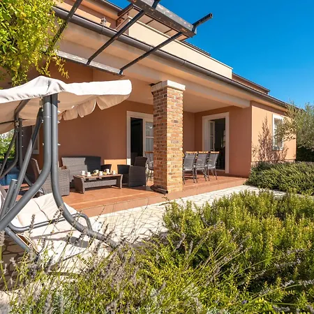 Casa Clara Mit Jacuzzi Und Panoramameerblick 別荘 Kaštelir