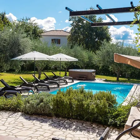 Casa Clara Mit Jacuzzi Und Panoramameerblick Kaštelir